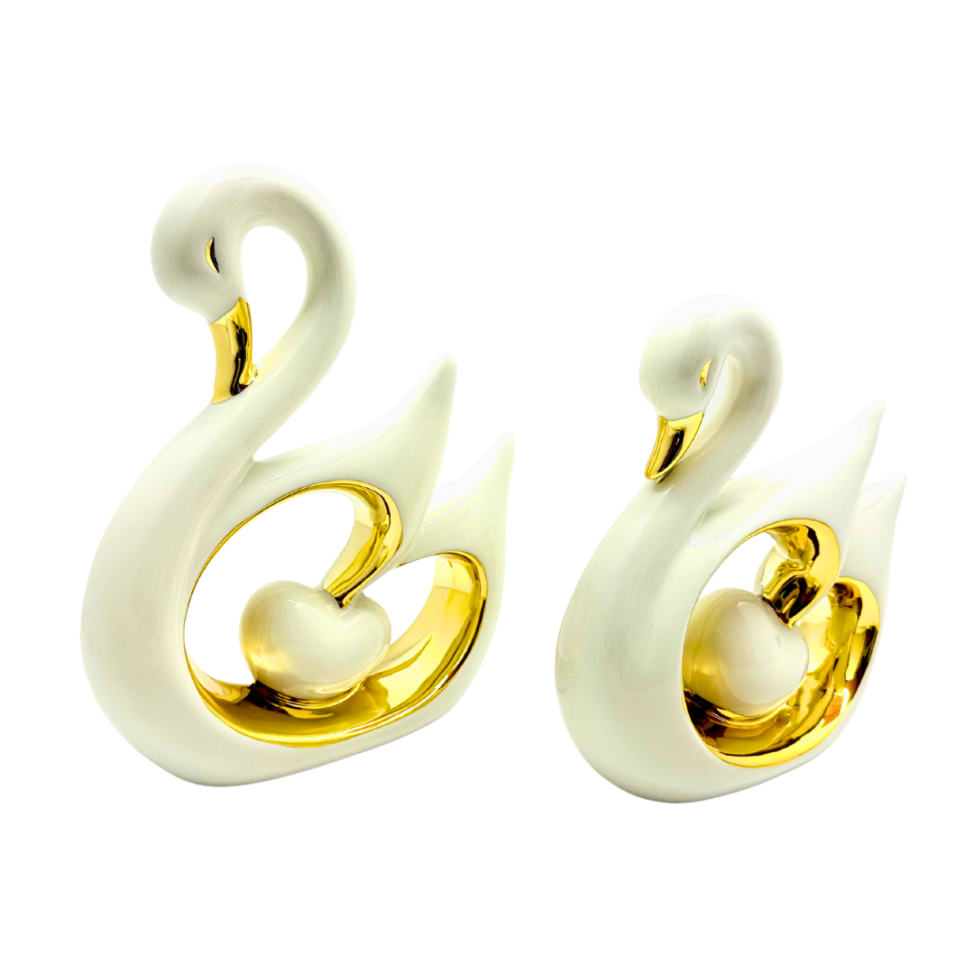 pareja de cisnes - blanco dorado en resina 26 x 21 cms 21 x 20 cms Ref: SA2503-345